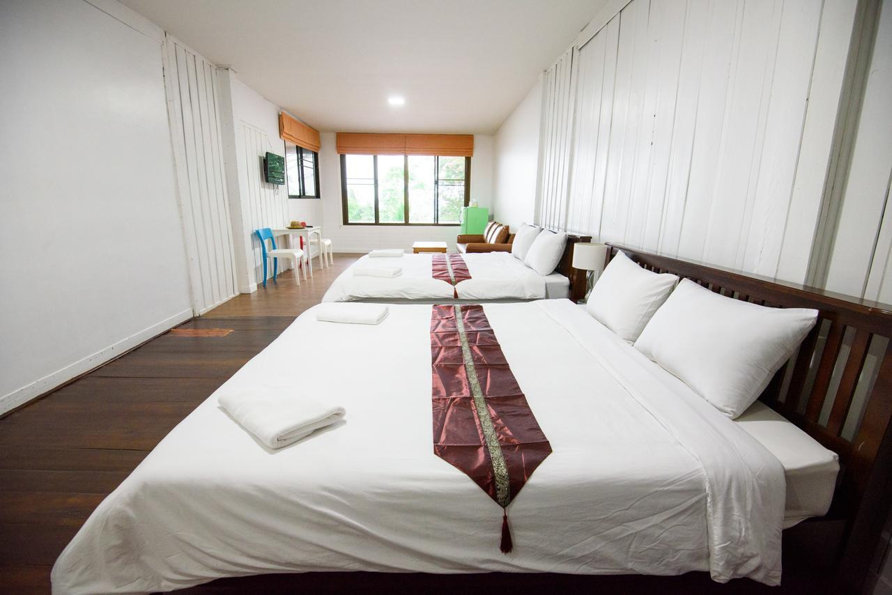 Baansuan Aokhai Beach Resort Mae Phim Exteriör bild