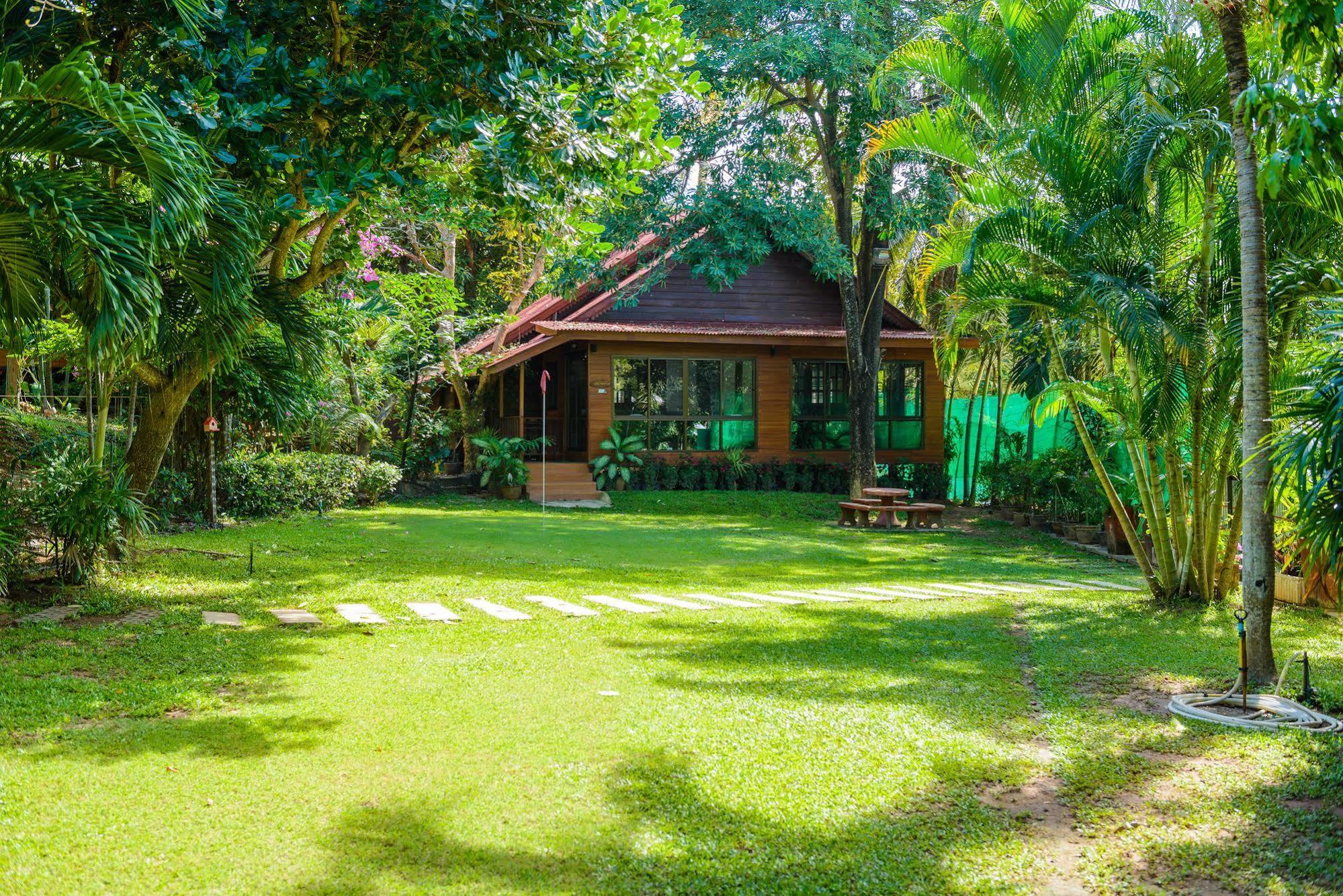 Baansuan Aokhai Beach Resort Mae Phim Exteriör bild