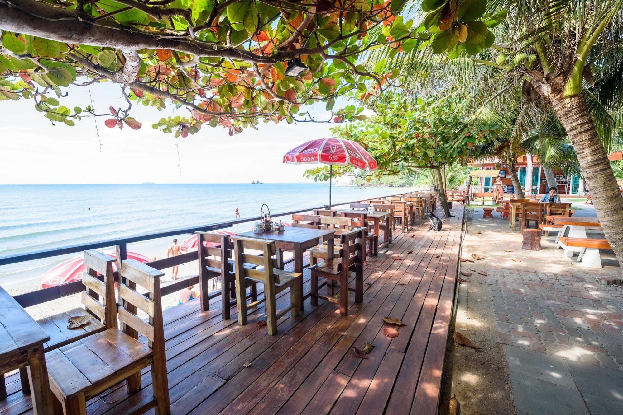 Baansuan Aokhai Beach Resort Mae Phim Exteriör bild