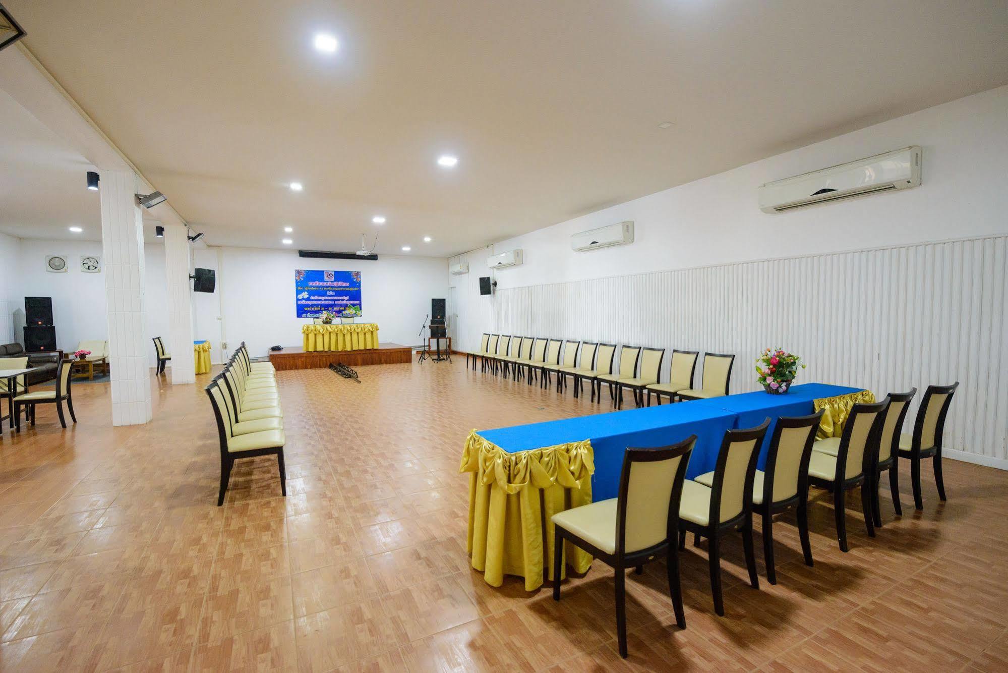 Baansuan Aokhai Beach Resort Mae Phim Exteriör bild